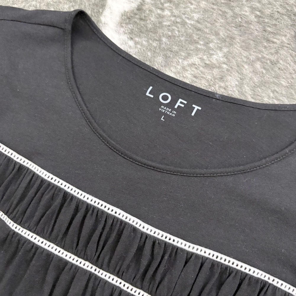LOFT Ruffled Flared Sleeve Blouse Large - Picture 4 of 10